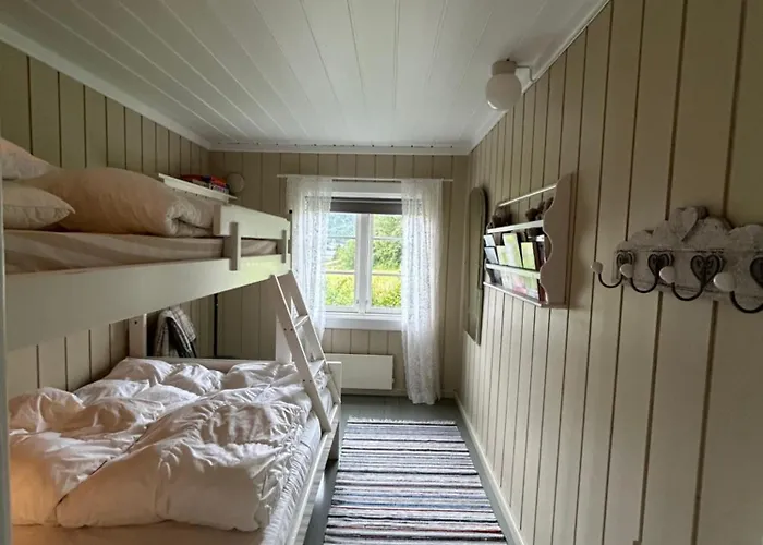 Hyttegrend, Gamlestugu, Telemark * Tuddal